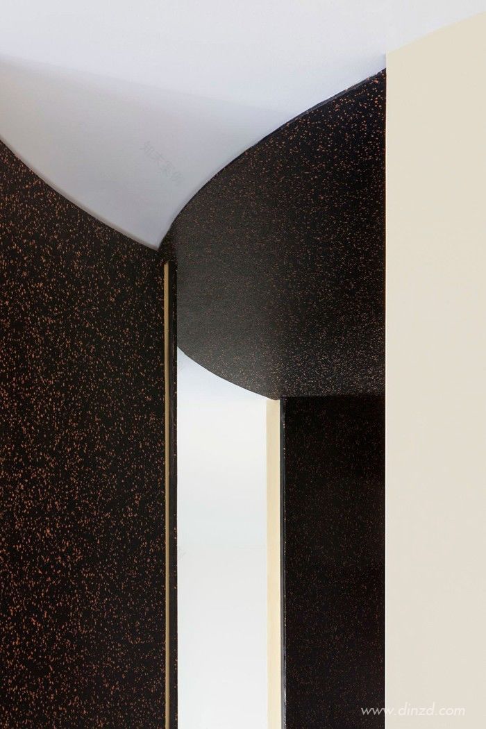 马德里阁楼翻新 | 软木与橡胶的可持续奇迹-21