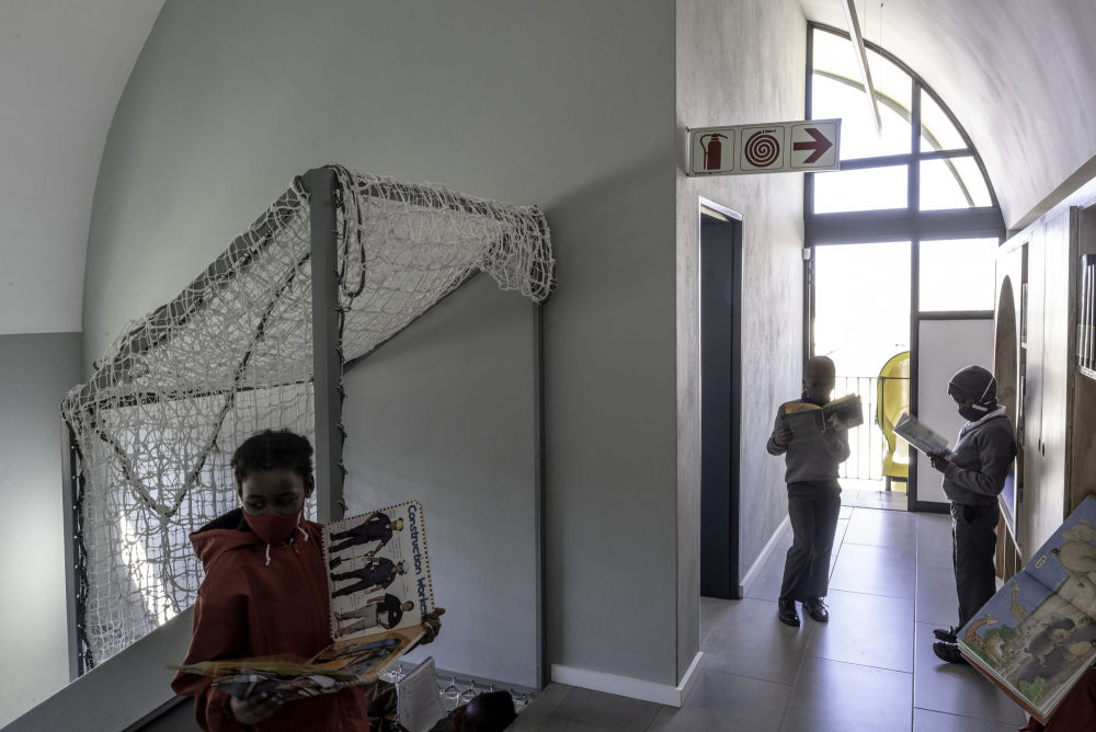 南非约翰内斯堡 Salvazione 基督教学校 | 温馨趣味的室内设计-30