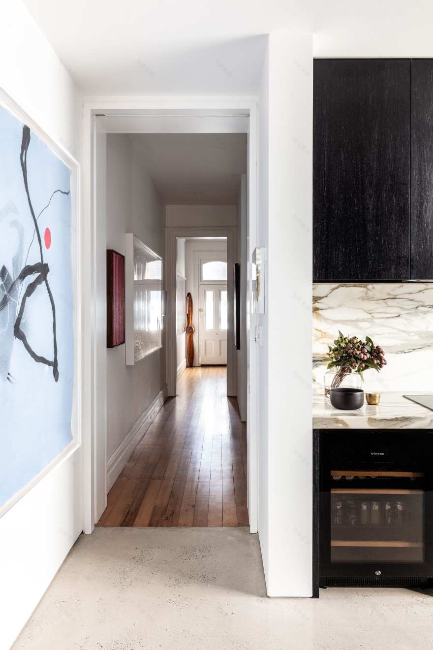 悉尼 Redfern 区的雕塑铜屋(Chimney House)-19