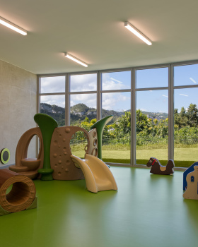 西亚莱斯幼儿园丨Toro Arquitectos