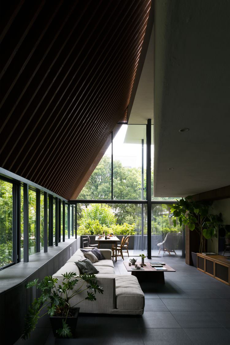 House of Glittering Leaves-19