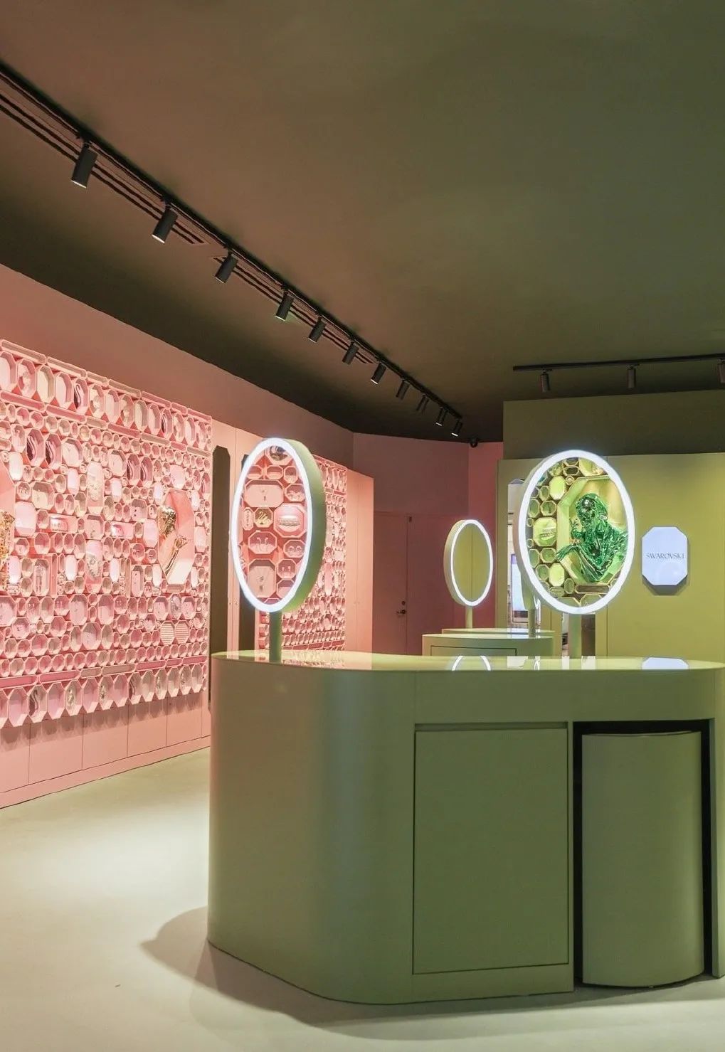 施华洛世奇中国首家 Instant Wonder 上海七宝万科零售空间丨中国上海丨Giovanna Engelberts-4