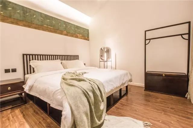 西安“小岳岳”放着豪宅不住，却跑到大山里花费百万爆改四合院，这一次却火爆整个民宿圈-130