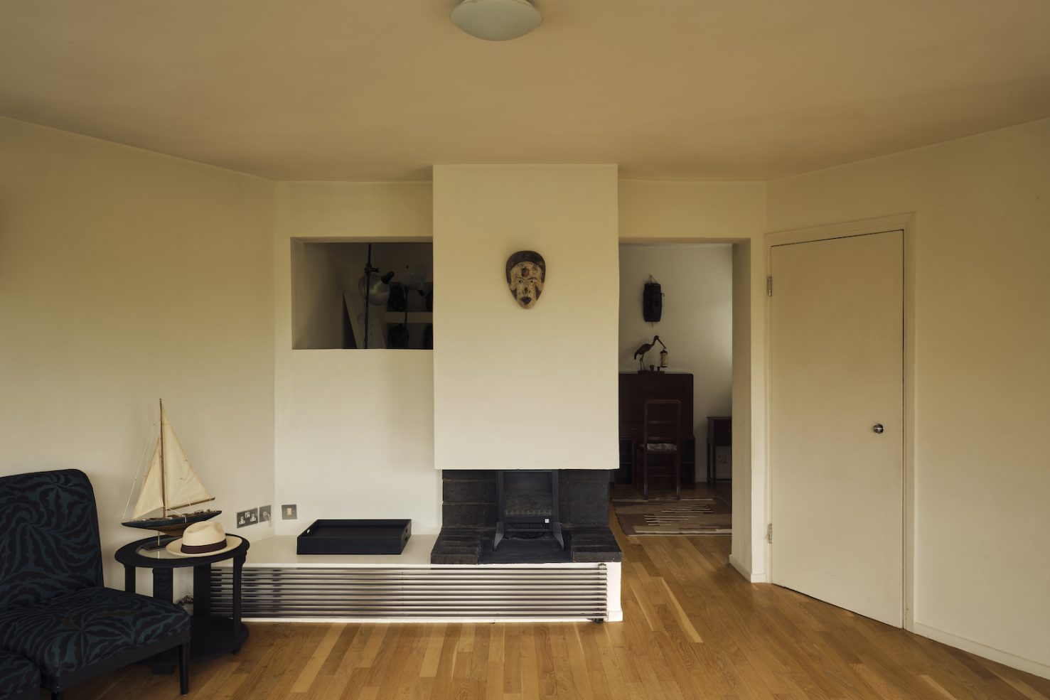 Первая модернистская вилла в Англии выставлена на продажу-6