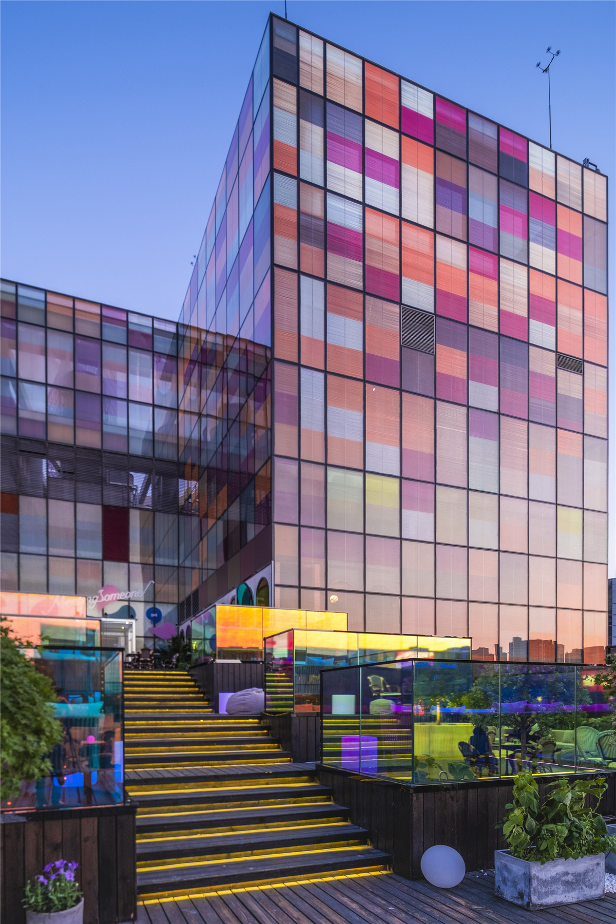 与某人相遇的唐-31