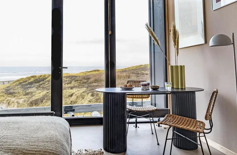 荷兰北海岸的木质自然酒店设计-2