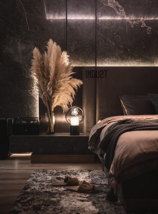 布宾女士 – 黎笋 – 工业区

注：MS常见为Miss或Ms的缩写，这里翻译为女士；LÊ DUẨN是越南人名黎笋；Indust可能是Industrial Zone省略说法，这里结合语境翻译为工业区  丨Việt Linh-32