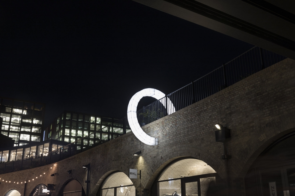 伦敦购物中心巨形灯光装置·“Space Frames”-9