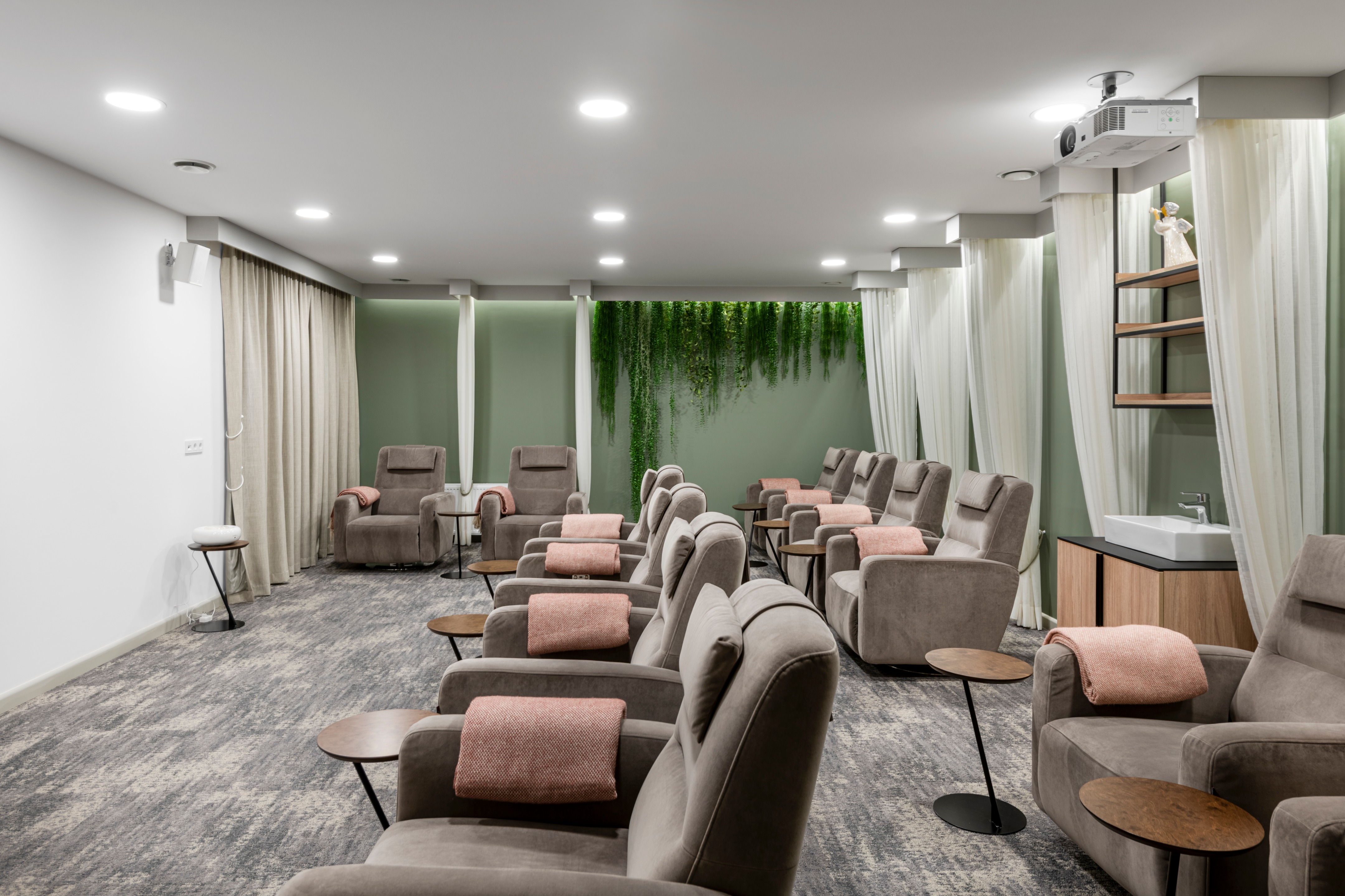 复古与现代共融，打造 70 年代建筑的焕新魅力-12