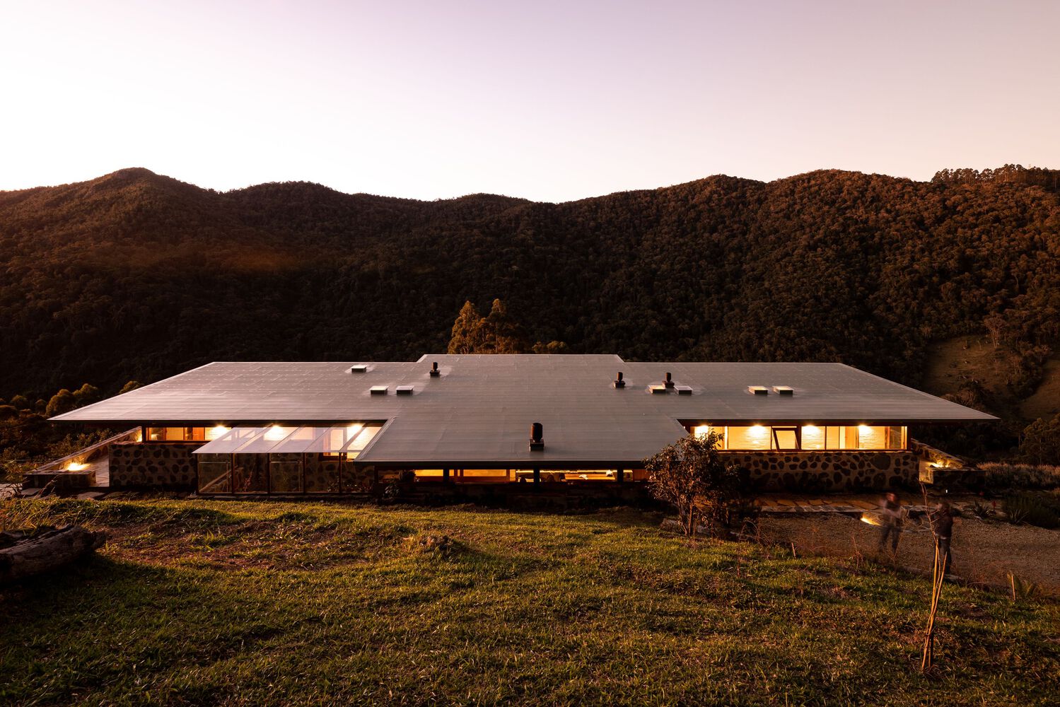 巴西博卡伊纳帕拉蒂之家丨西塞罗·费拉兹·克鲁斯,法比奥·莫萨纳-18