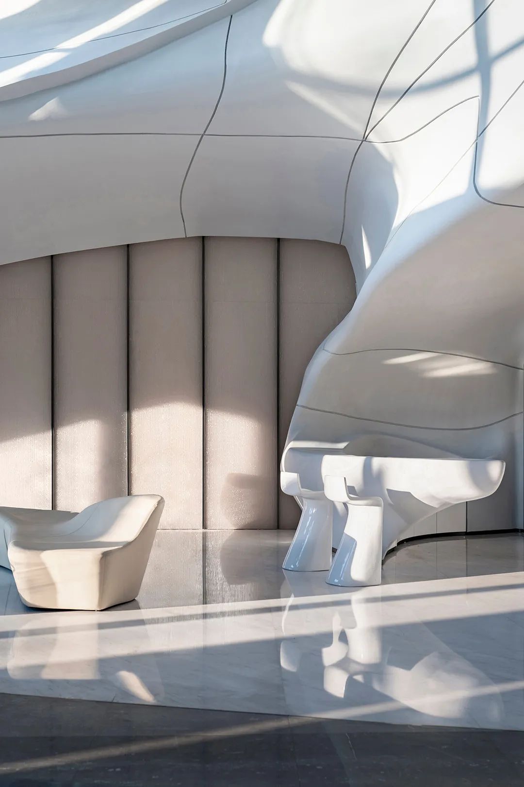 深圳榕江云玺营销中心 | 洞穴设计融入自然之美-14