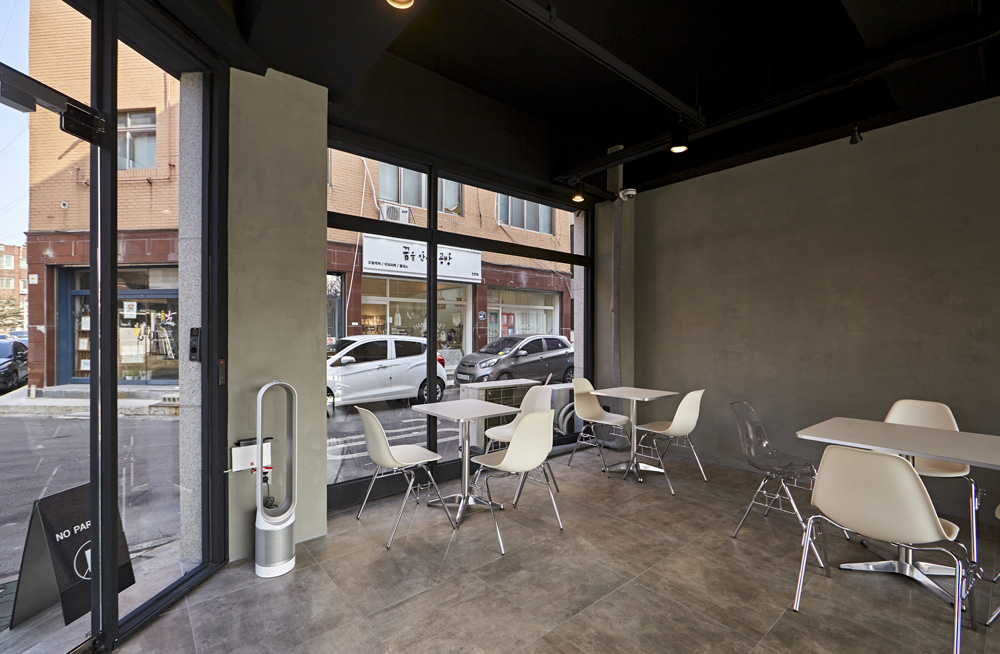 现代简约风 14 坪咖啡厅设计-13