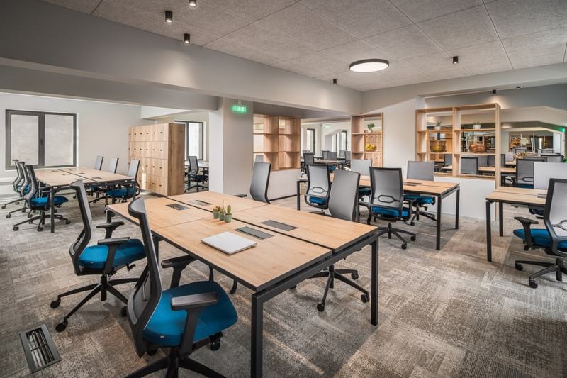 2021年最新联合办公办公室设计 - 米尚丽零售设计网 MISUNLY- 美好品牌店铺空间发现者-5