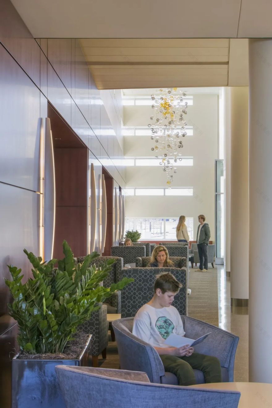 森林湖医院 · 自然与人文共生的医疗空间设计丨PC&P-60