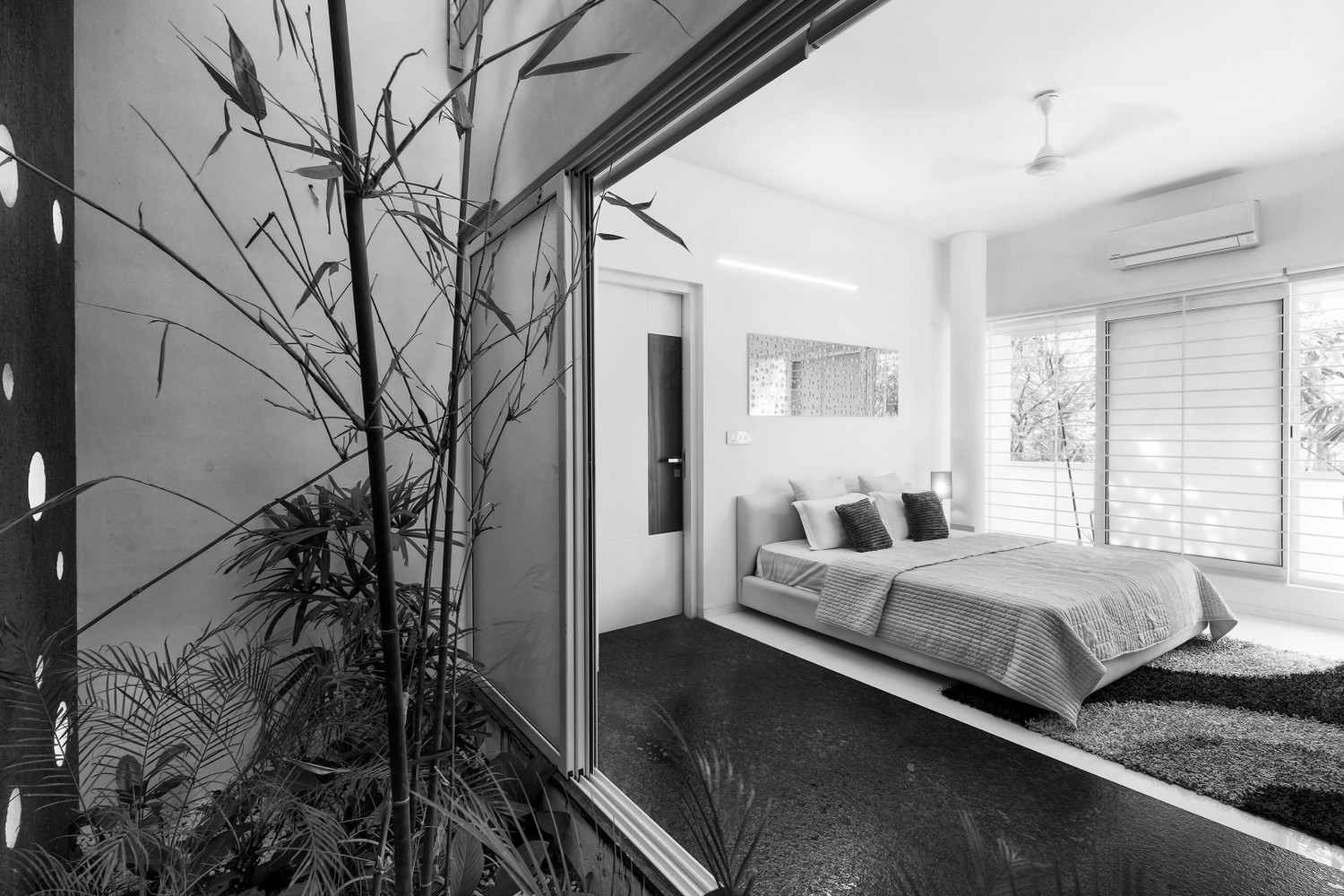 The Floating Parasol House  LIJO.RENY.architects-49