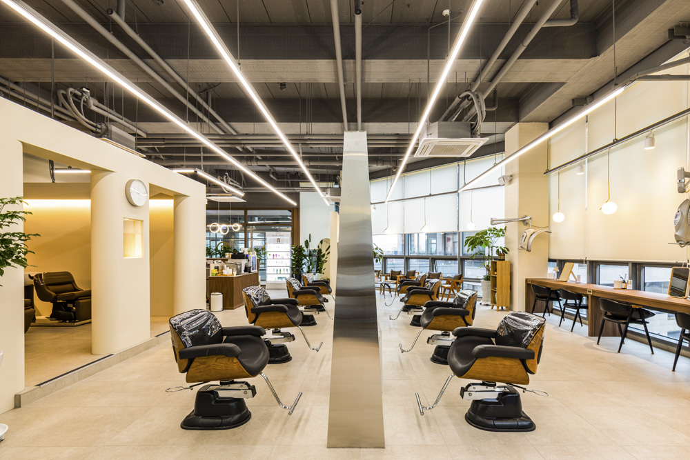 白色木纹打造现代美容空间-4