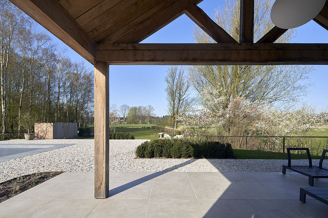 荷兰 Breda 的现代别墅 Villa Ulvenhoutselaan，融合历史与现代的独特设计-8