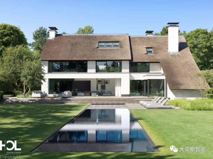 欧洲最著名的夫妻档的海边智能豪宅设计-0
