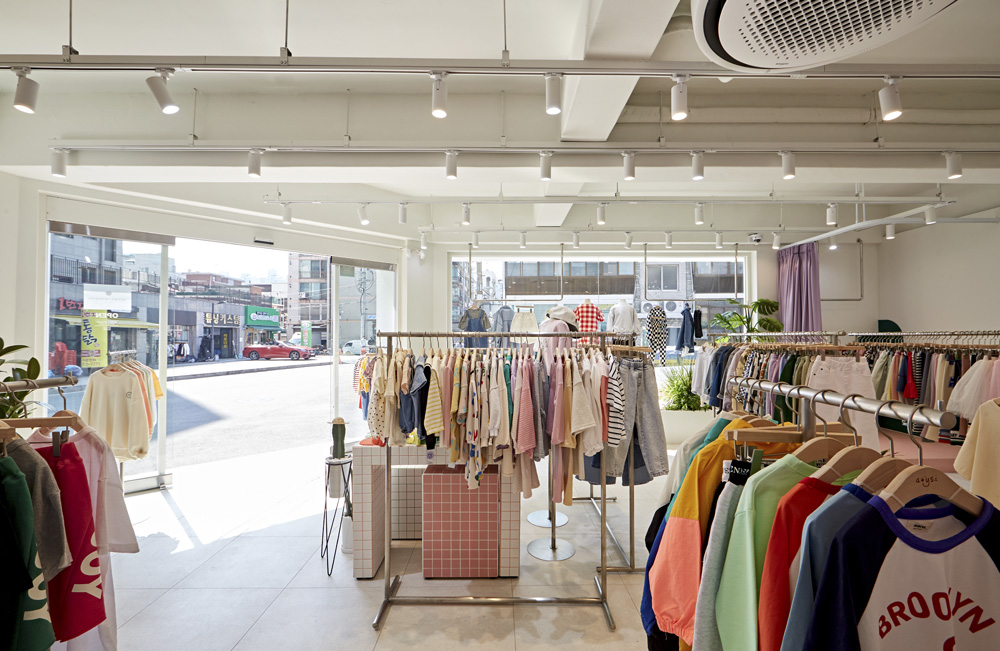 白色极简儿童商场设计，16 坪空间创造无限可能-12