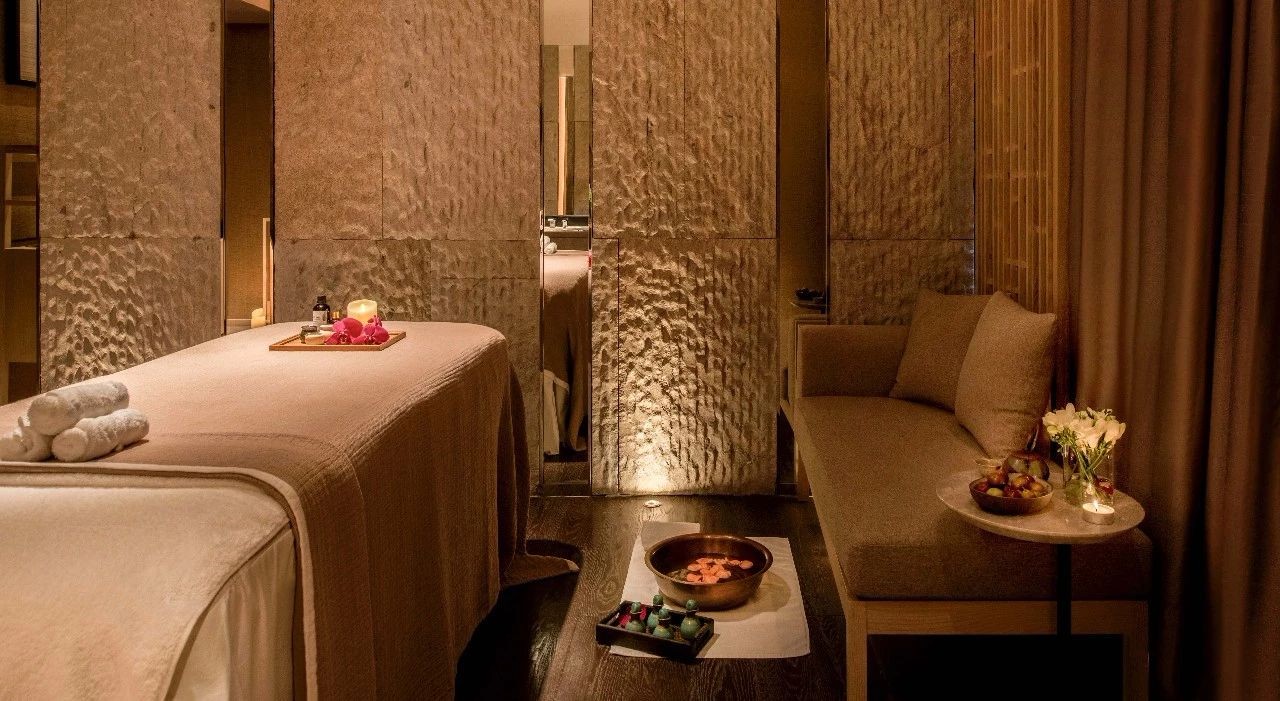 闹市中的木系SPA-17