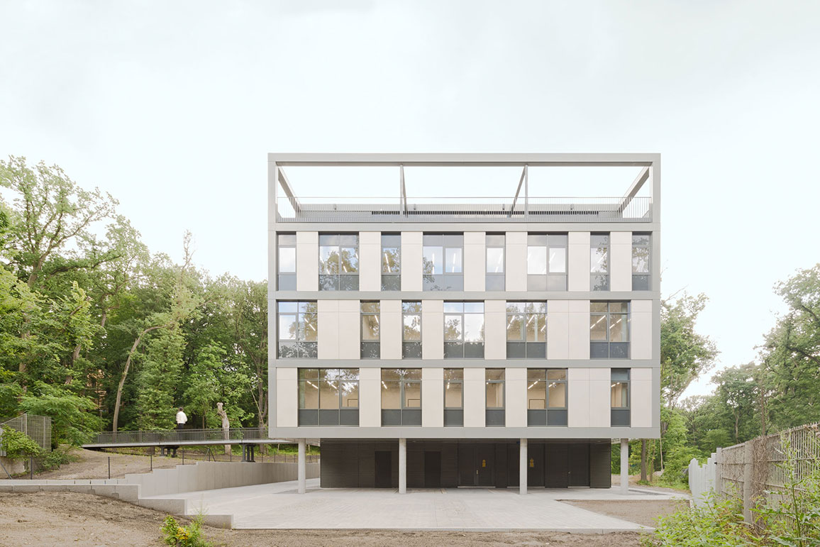 Helmholtz-Zentrum Potsdam, Deutsches GeoForschungsZentrum GFZ, Laborgebäude mit Serverraum (GeoBioLab) - hw-1