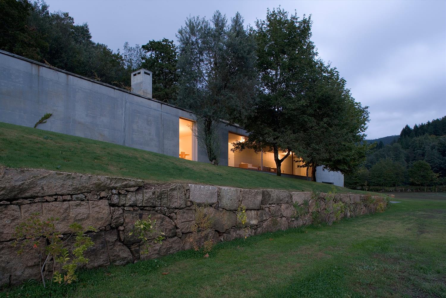 葡萄牙山谷住宅-10