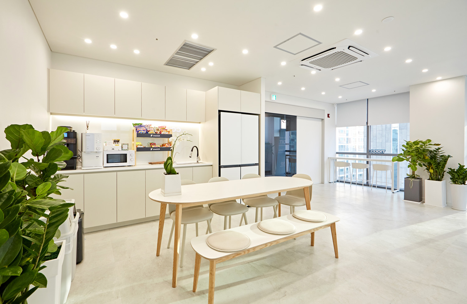 现代简约风格的 67 平米办公室设计-7