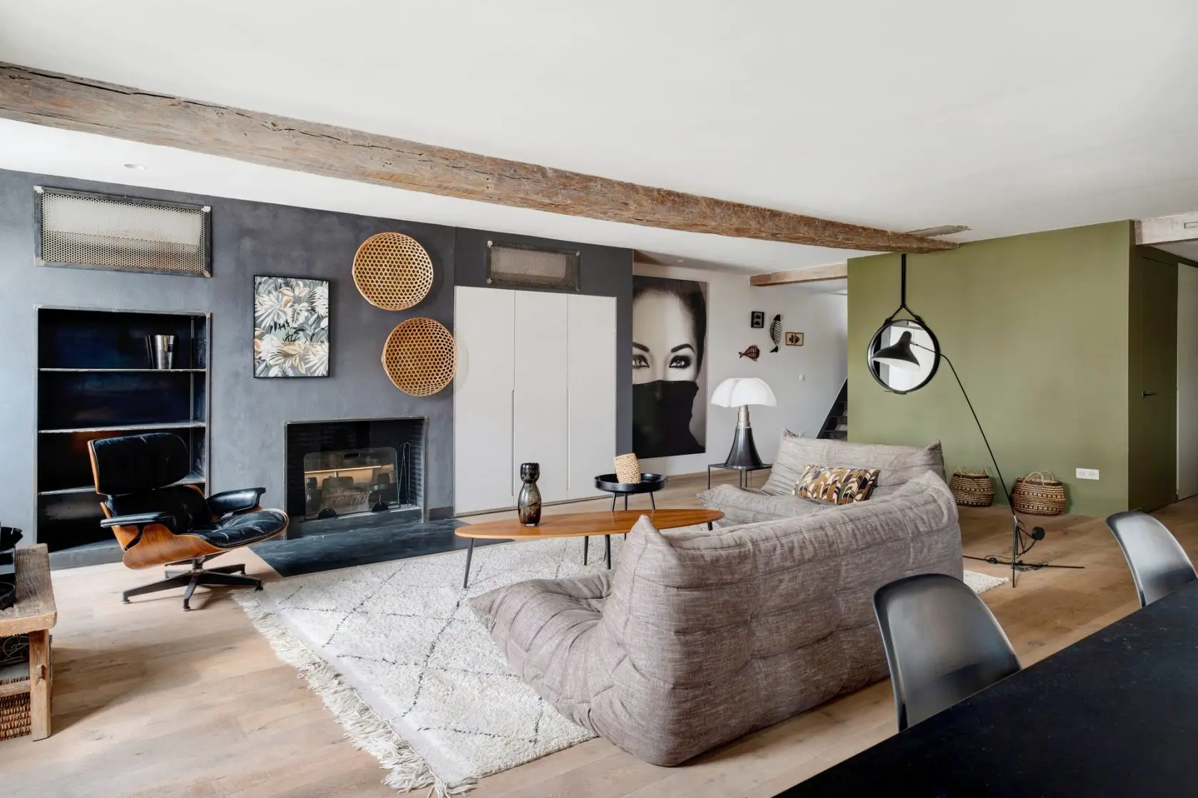 优雅设计尽显，lyon 中心复式公寓的魅力改造-1