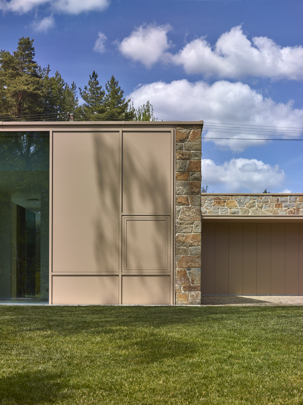 捷克森林中的悬浮别墅-15