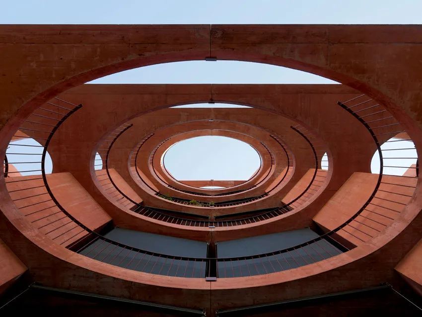 纯粹诗意 | Valerio Olgiati 的瑞士建筑哲学-60