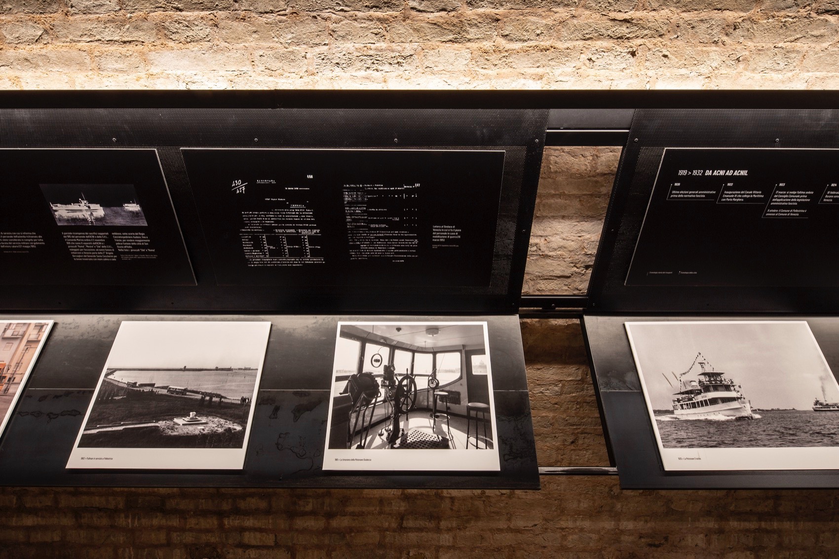 威尼斯的公共交通展览丨意大利丨120 grammi laboratorio di architettura-32