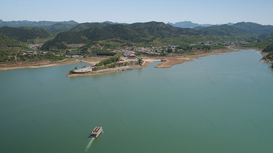 “漂浮之翼”度假船屋,中国 / FRIDAY-8