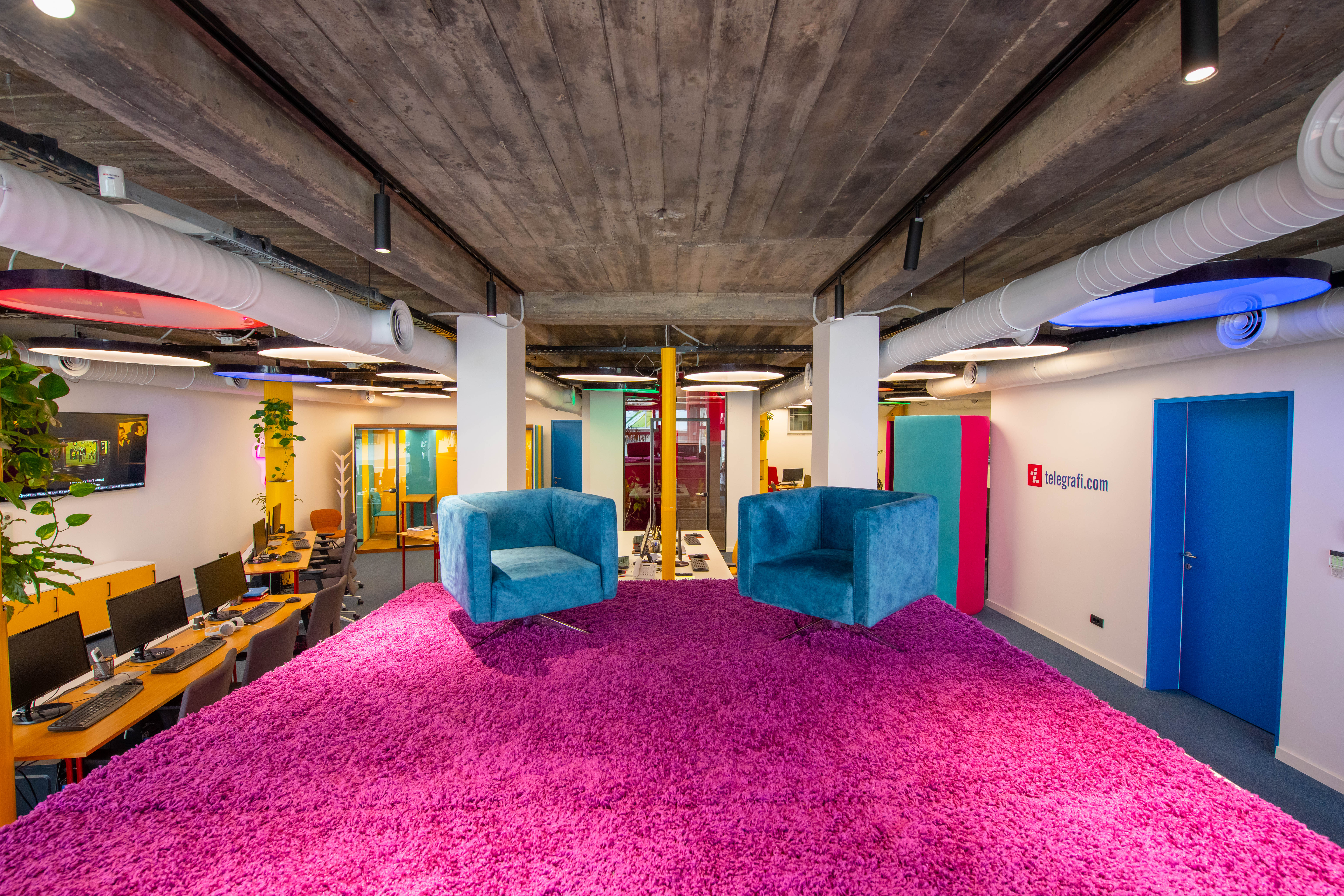 科技隐形的纽带——Telegrafi 办公室设计-23