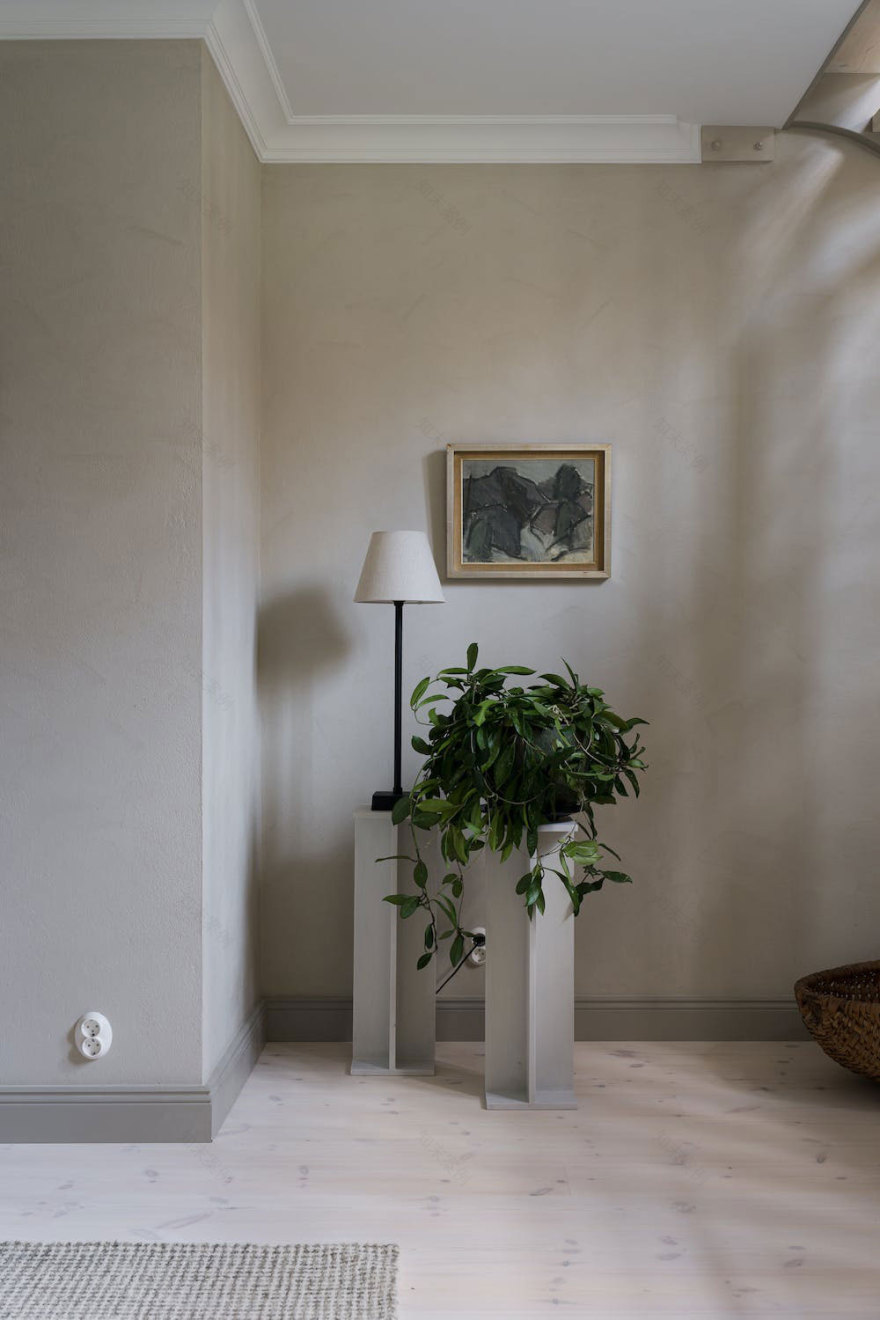 斯德哥尔摩独特两层公寓的极简魅力-6