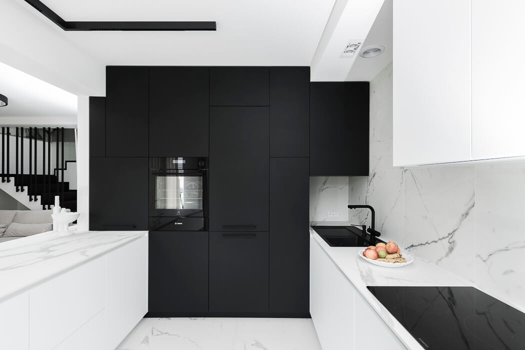 Nowoczesne wnętrze black&white w domu w Gorzowie Wielkopolskim - PLN Design-10