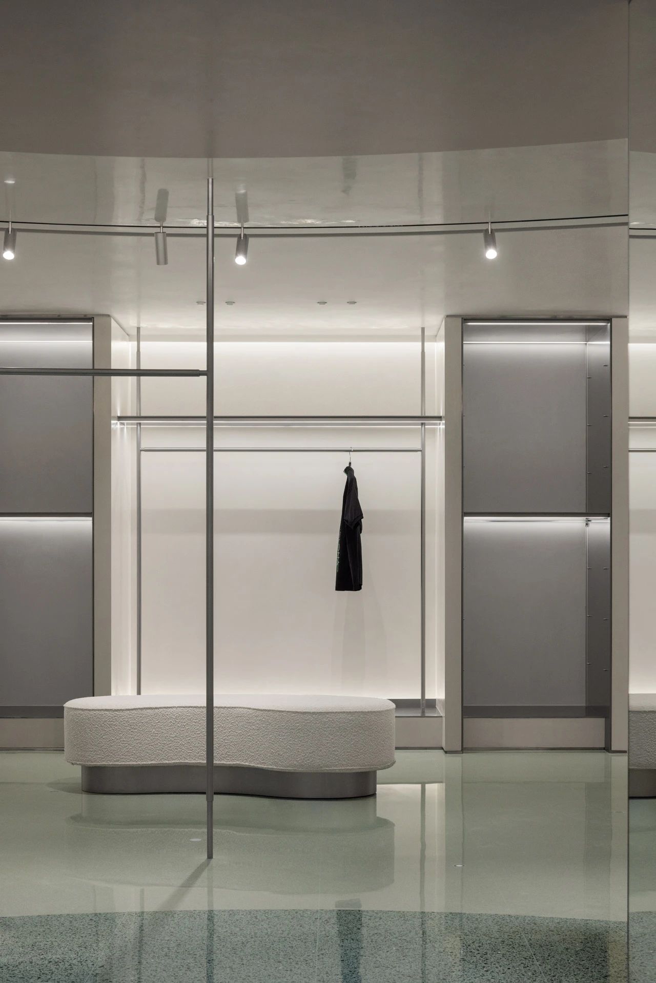 Mark  Lona北京国贸旗舰店丨中国北京丨STUDIO 4,301-47