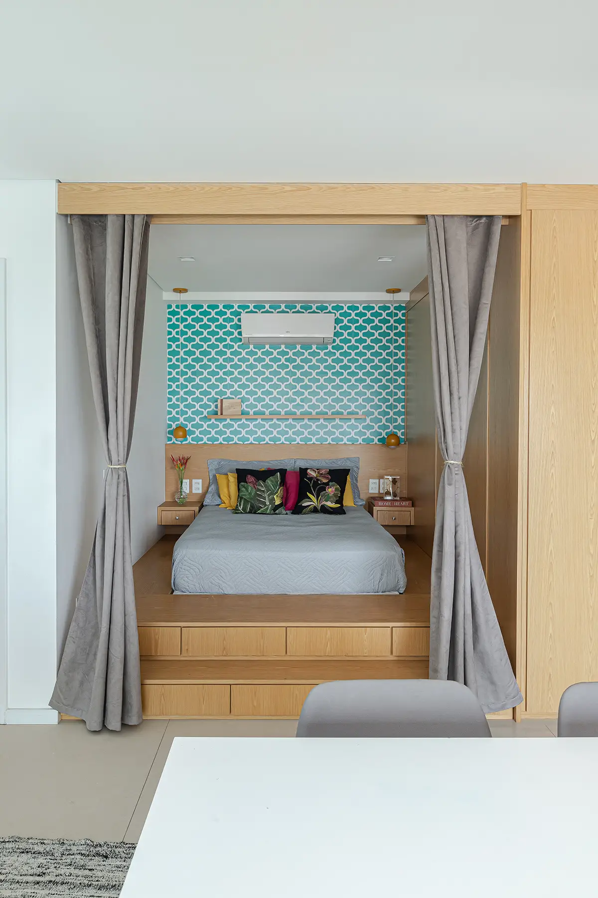 La chambre est bien dissimulée dans ce mini loft de 48m2-6