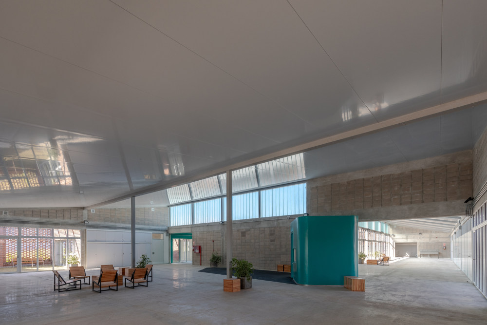 乌拉圭托莱多 CBT 教育中心 | 简约美观的公共教育空间设计-37