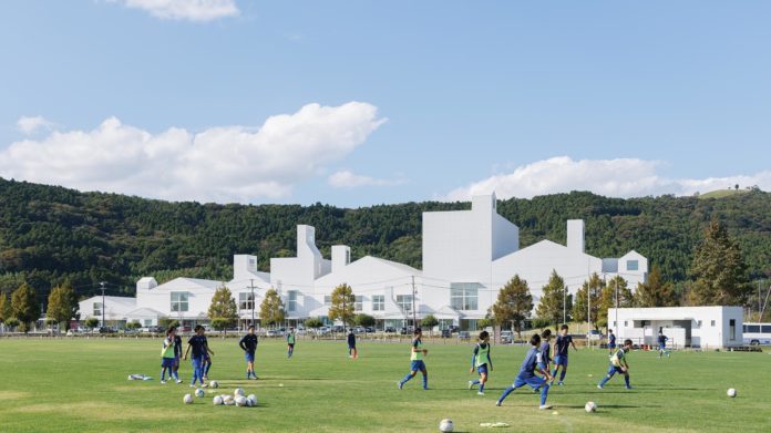 藤本壮介新作：日本石卷市文化中心，治愈系白房子-0