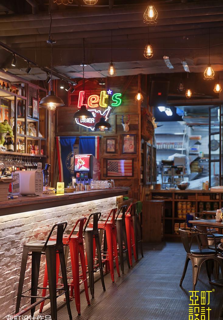 长沙美式餐吧设计 | 通透玻璃窗格,投影映射品牌形象-10