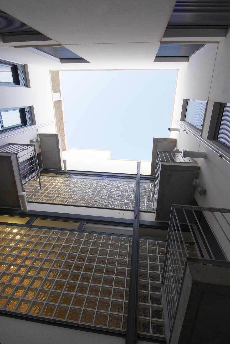 土砖与铝窗的现代融合——西班牙 Turís 镇 9 号公寓-16