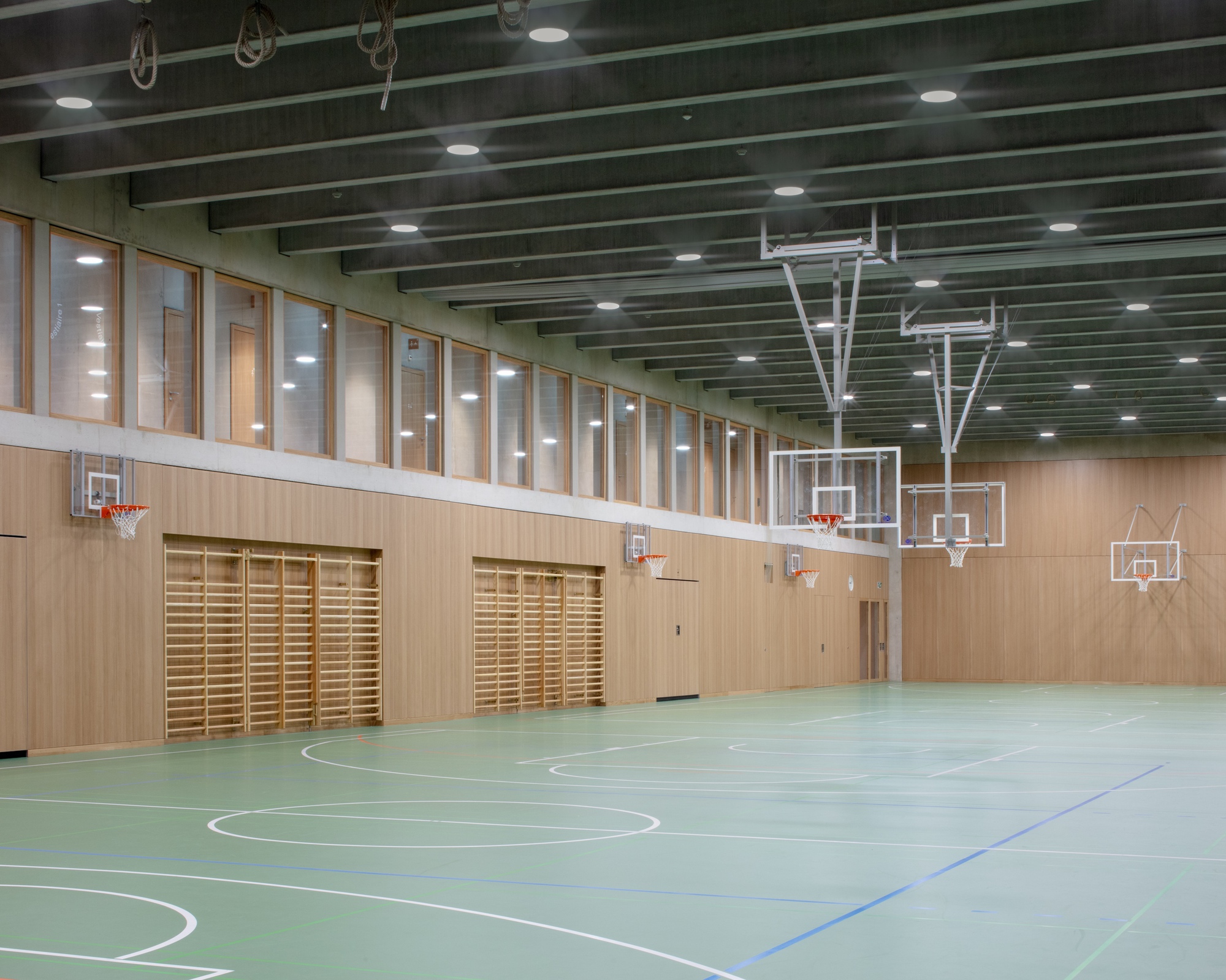 Collège des Parcs School Extension and two Sport Halls / Stoa architectes-40