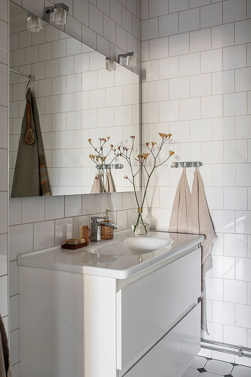 斯德哥尔摩 87 平米公寓 | olive living room and terracotta bedroom-27