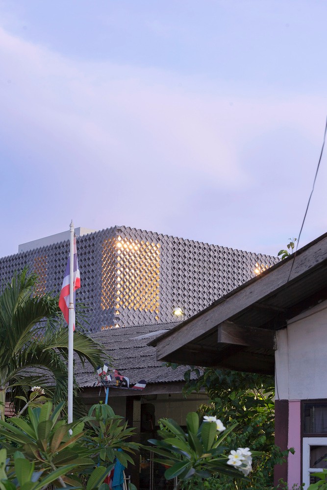 泰国镂空混凝土砖住宅-33