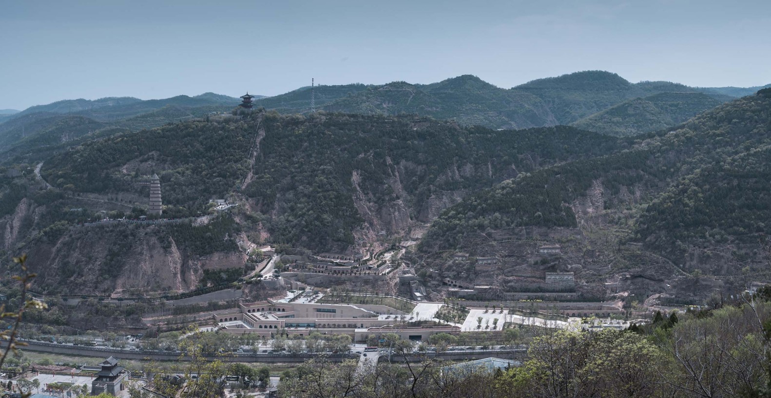 延安宝塔山旅游中心——融合传统与现代的红色革命景区-36