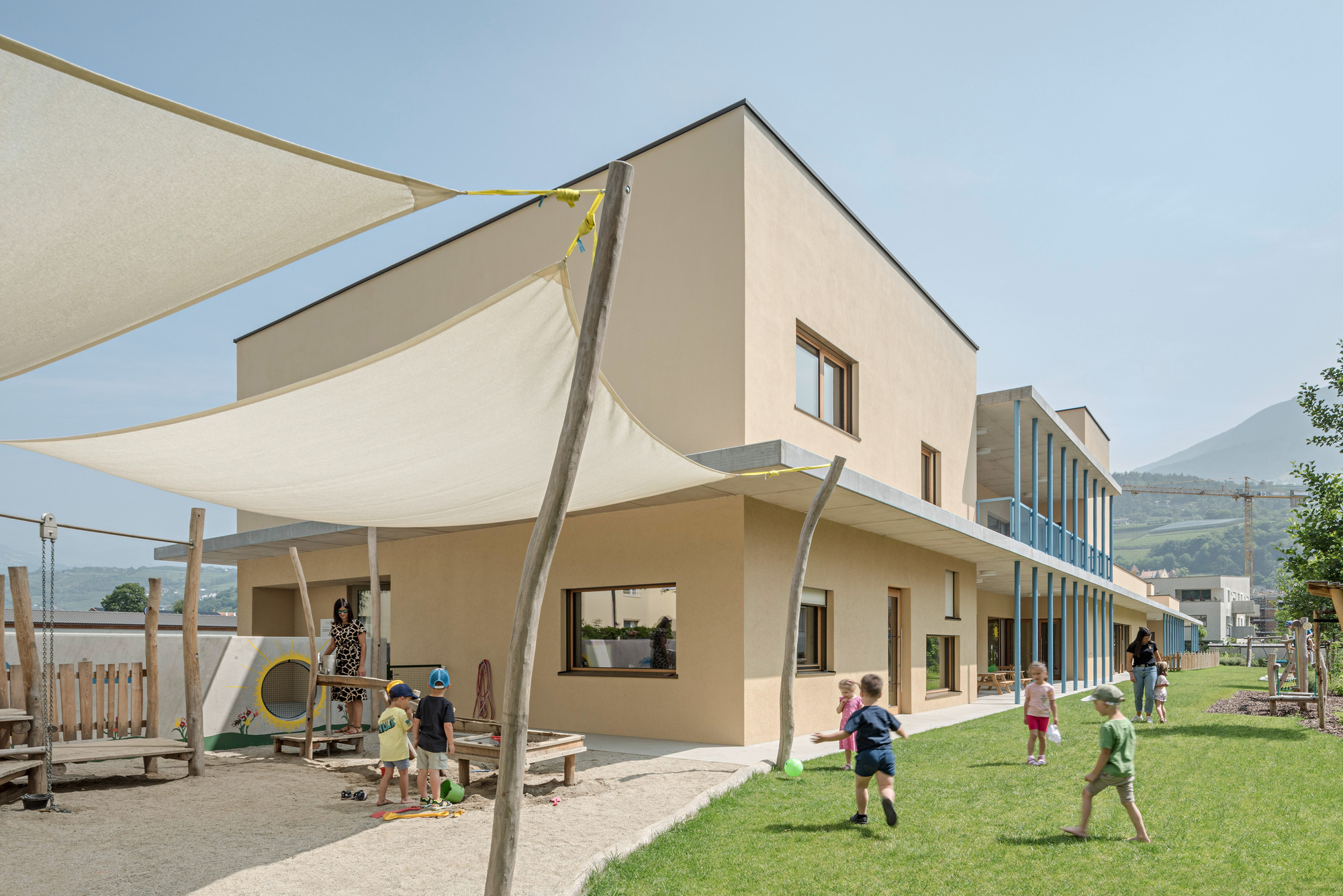 罗斯劳夫幼儿园和托儿所丨意大利丨feld72-15