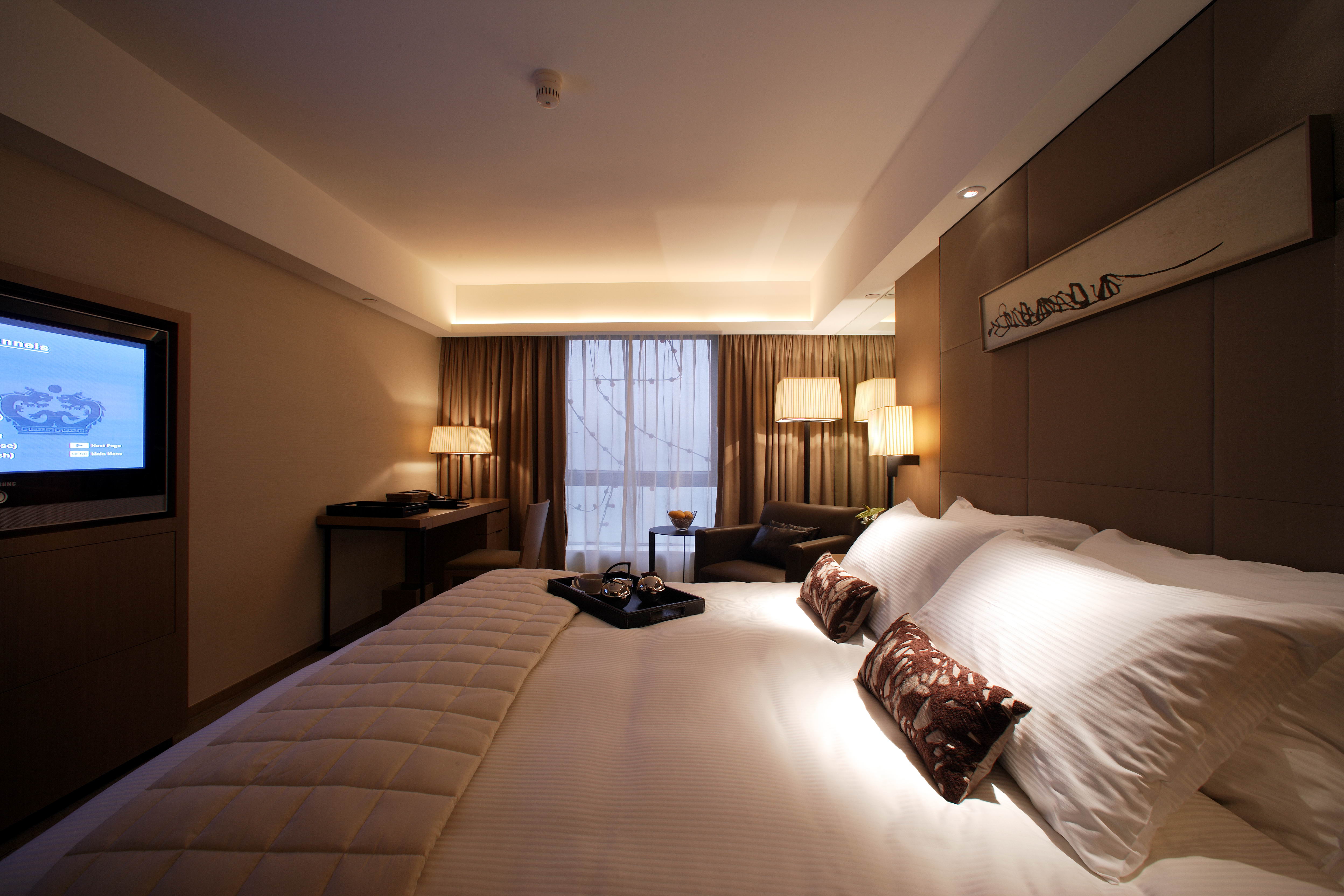 酒店丨Royal Garden Hotel Typical Guest Room 梁志天-3