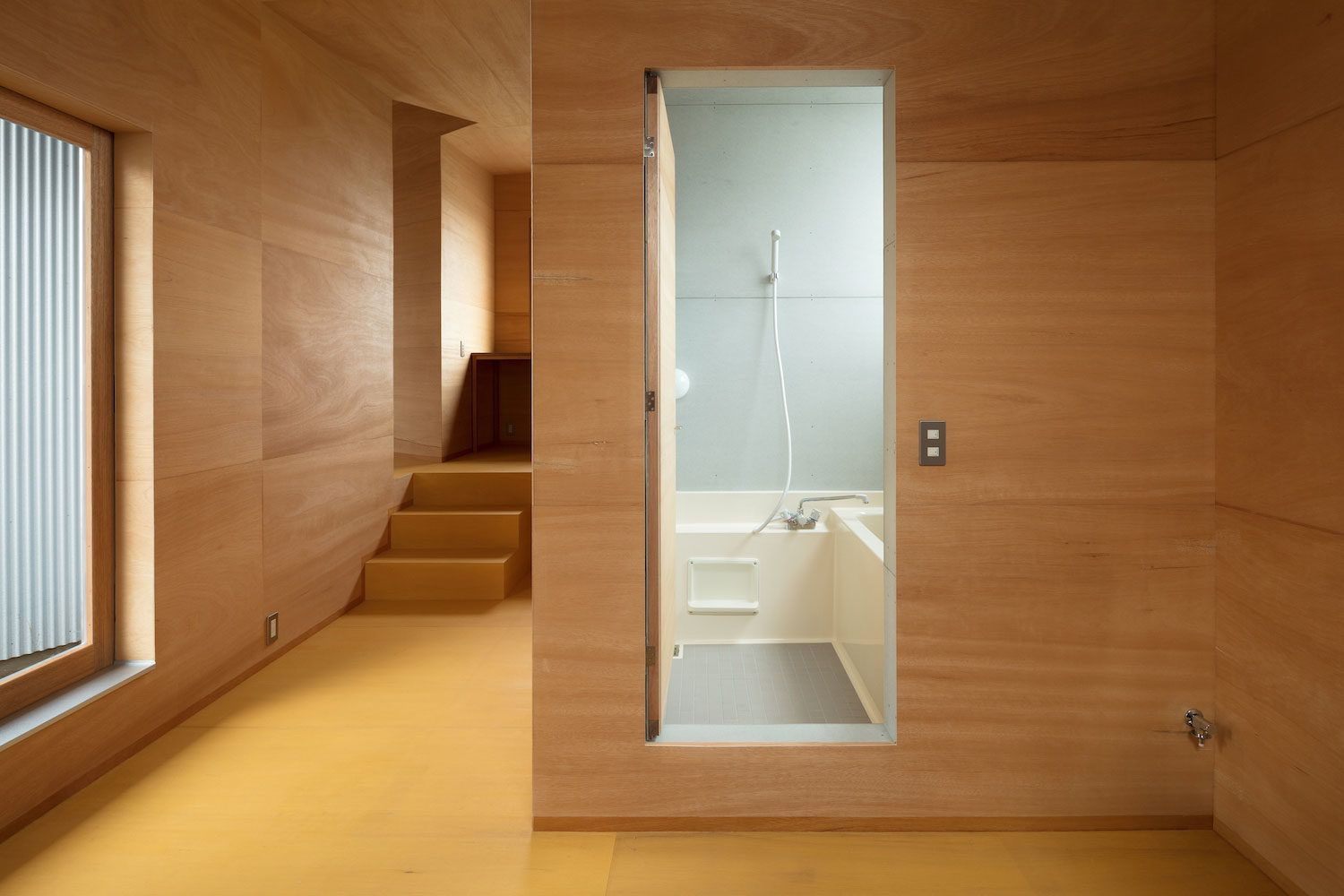 Miya Akiko Architecture Atelier：屋顶与窗户-13