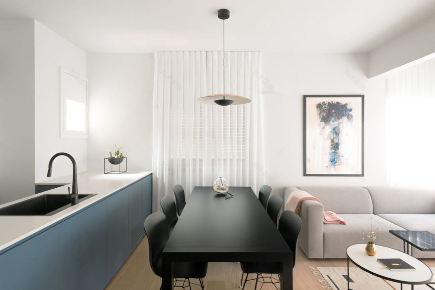 A 72 Square Meter Apartment in the Center of Tel Aviv-6