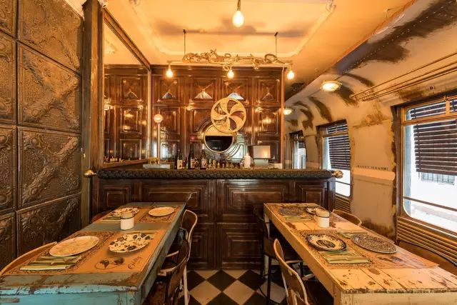 空间设计｜打造复古电影的怀旧感-16